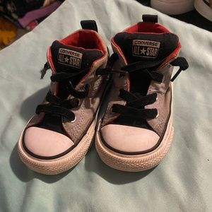 Size 6 toddler boy converse